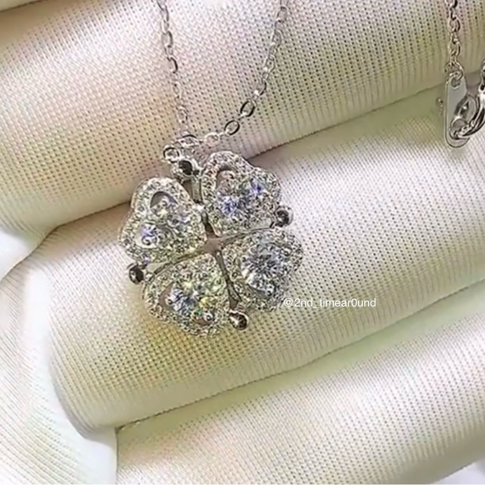 1.2 CT tw Magnetic Four Leaf Clover Heart Moissanite Necklace Pendant